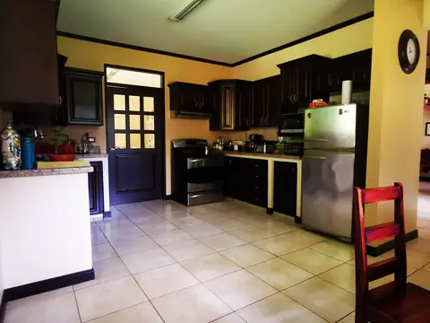 The kitchen units — Main house, Rio Ángel Bio-reserve