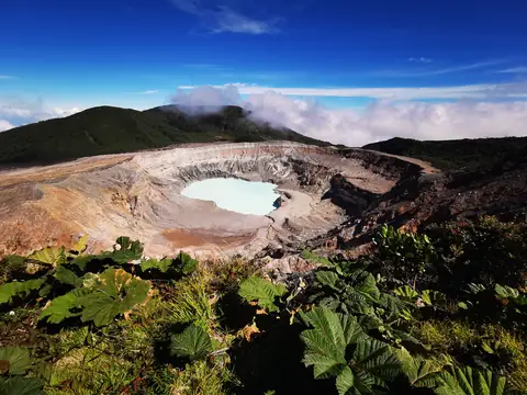 The crater of the Poás volcano — Volcanoes and mountains, Rio Ángel Bio-reserve